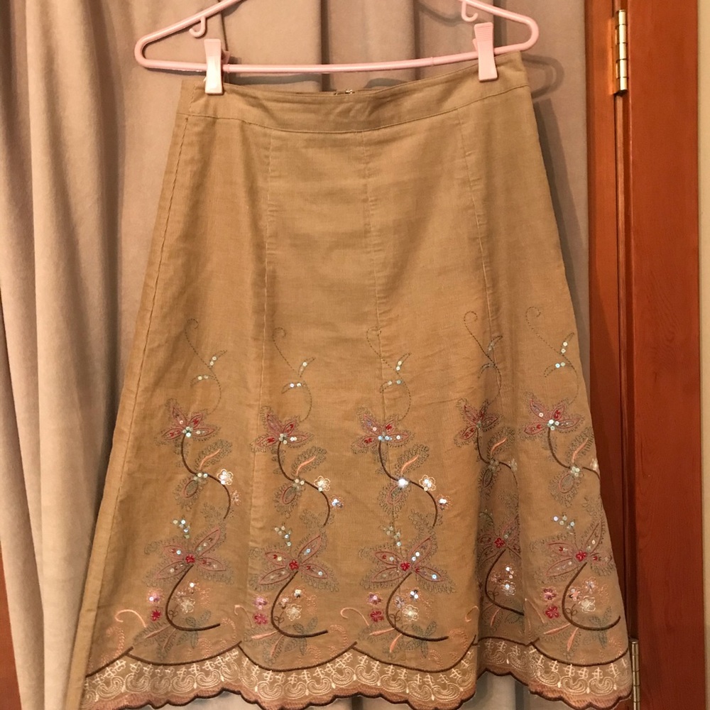 😀 $30/3 Sequined embroidered corduroy skirt